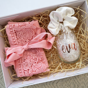 FLOWER GIRL PROPOSAL BOX - Gifts & Design Co