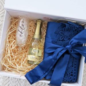 THE ESSENTIALS BRIDESMAID PROPOSAL BOX - Gifts & Design Co